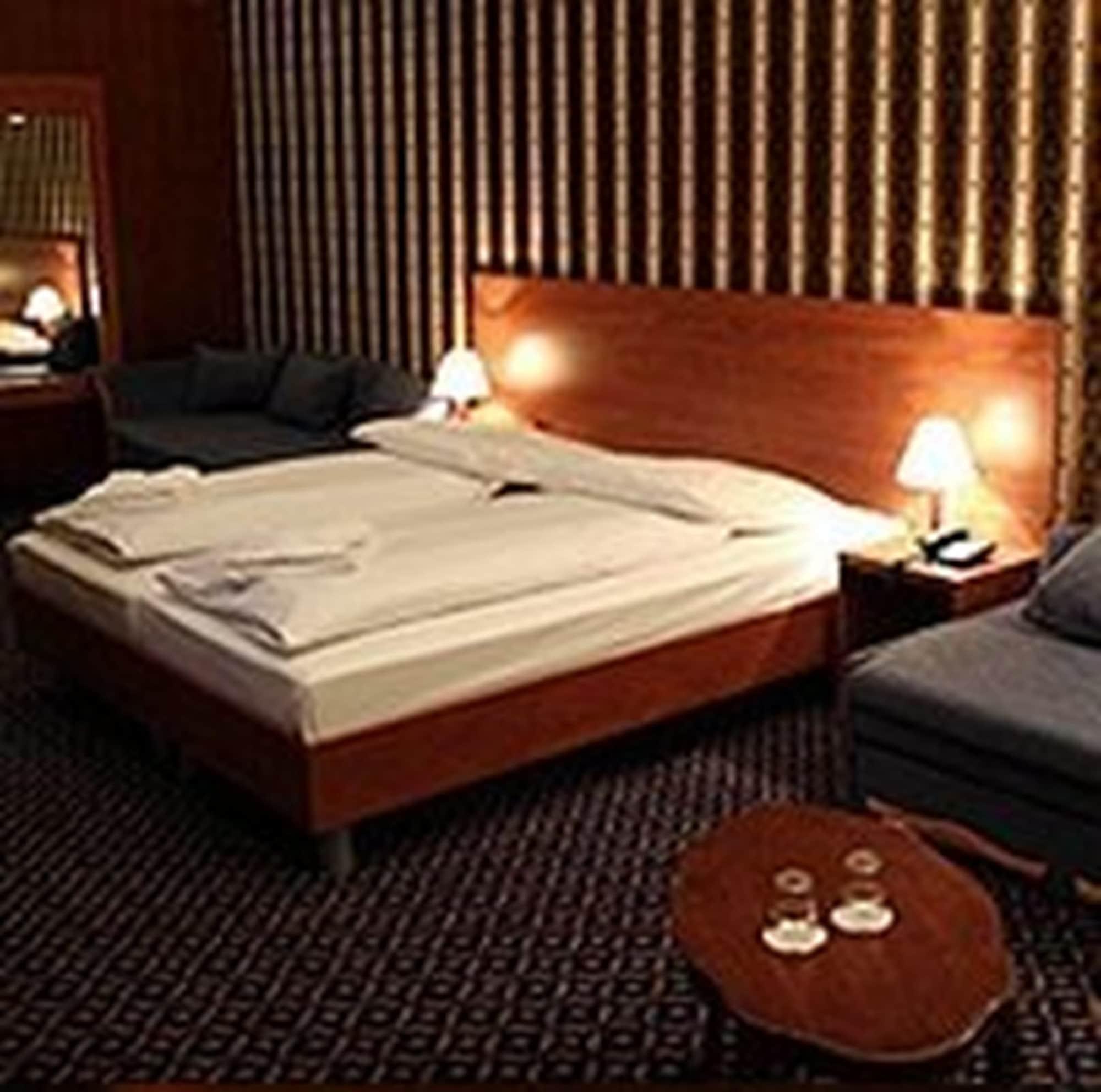 ซิตี้ โฮเทล อัม คูร์เฟือร์ชเตนดัม Hotel เบอร์ลิน ภายนอก รูปภาพ