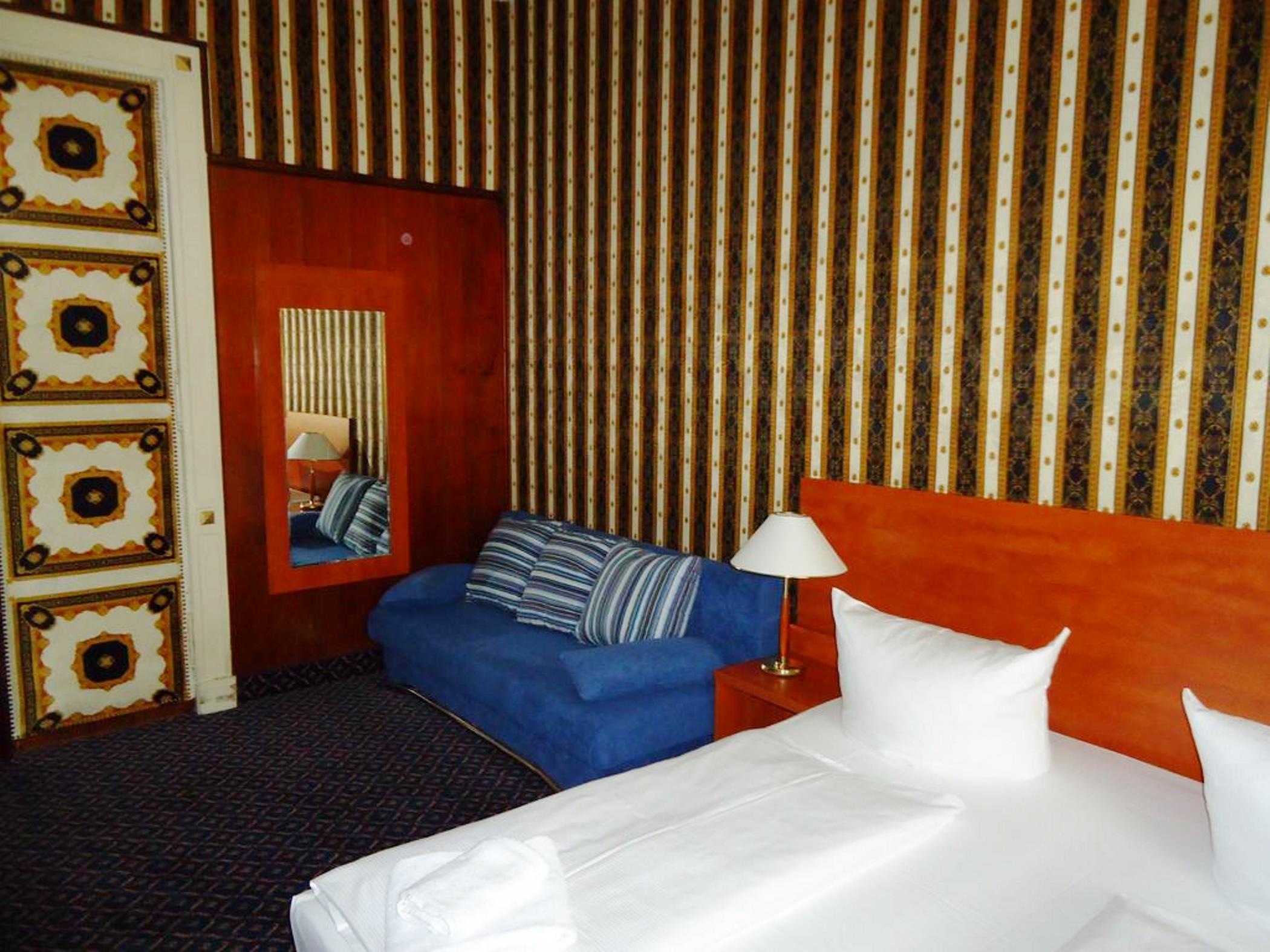 ซิตี้ โฮเทล อัม คูร์เฟือร์ชเตนดัม Hotel เบอร์ลิน ภายนอก รูปภาพ